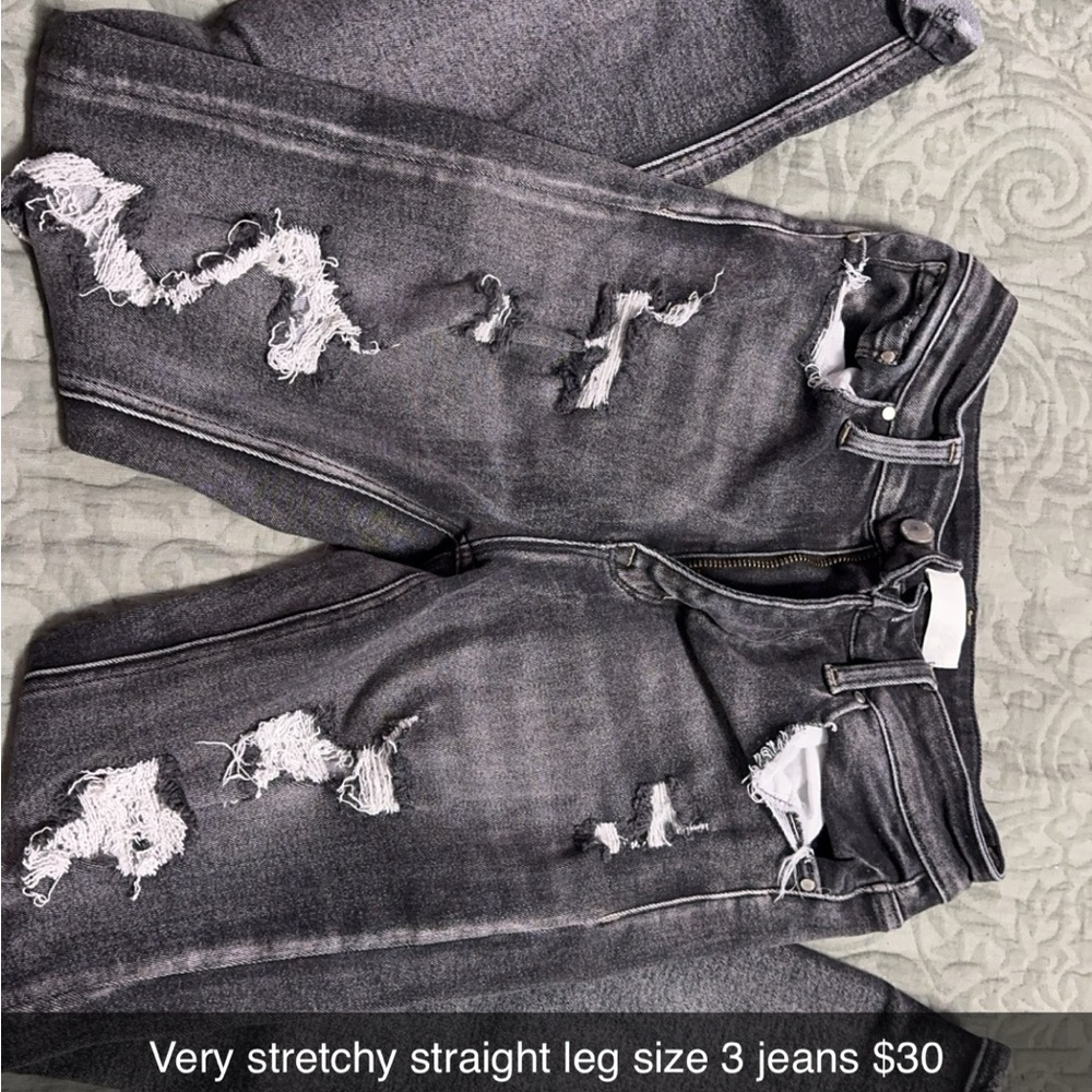 Stylish Gray Distressed Women's Jeans